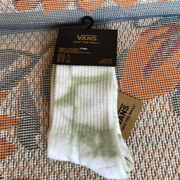 VANS “Off The Wall” Women’s socks  
NWT - Picture 15 of 16